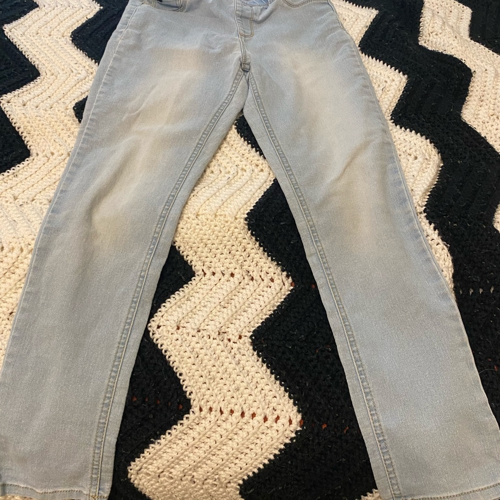 Light washed jeggings.